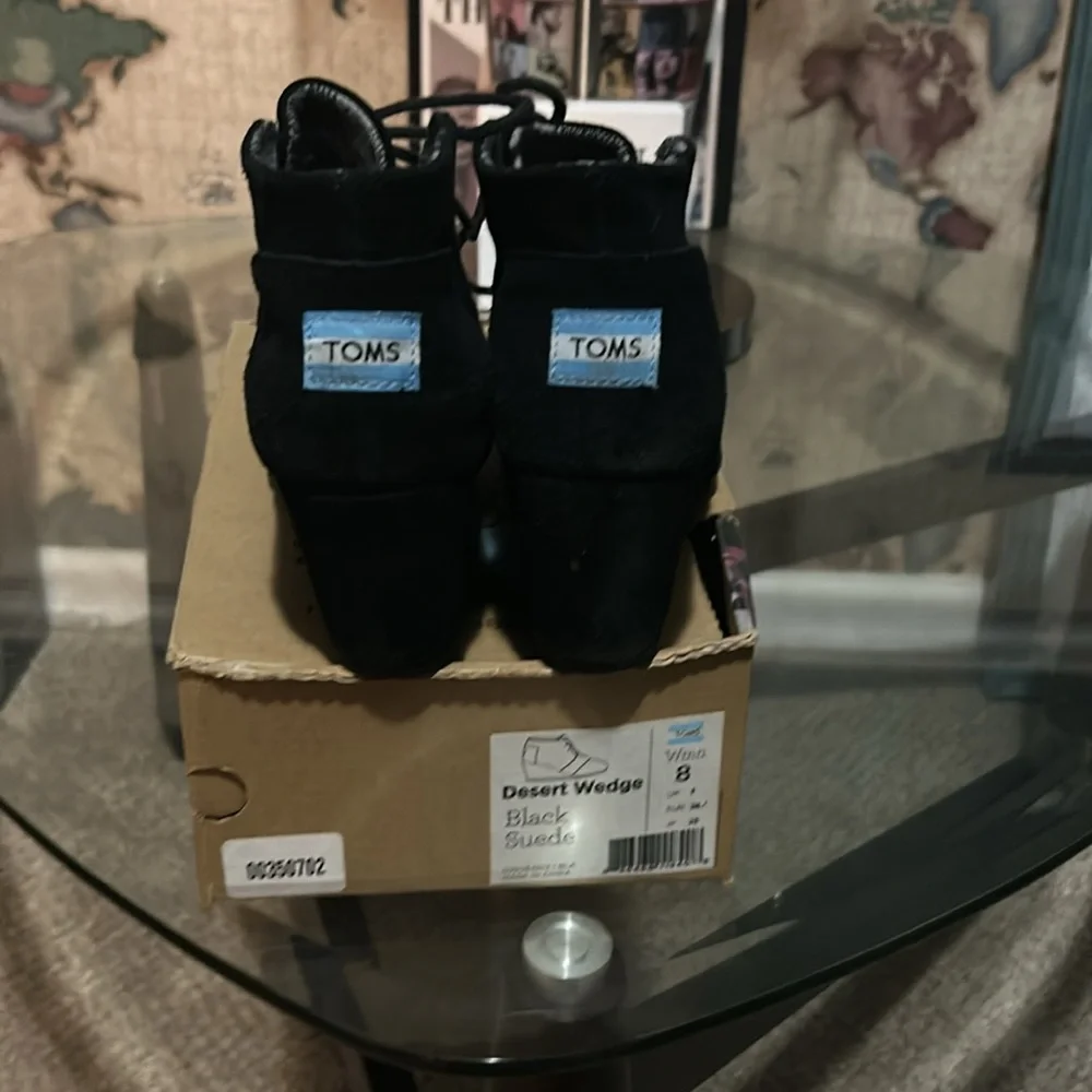 Toms Booties - Picture 2 of 4
